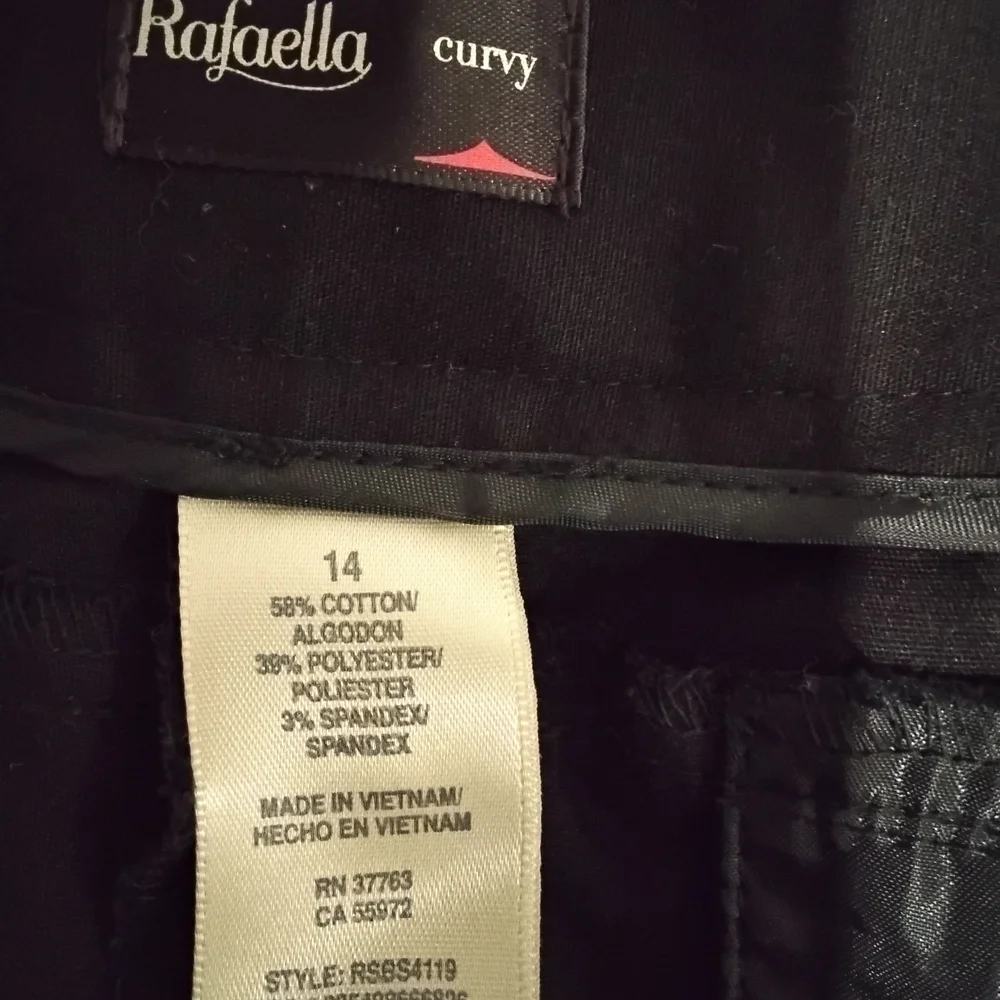 BUNDLE 3 for $10 Rafaella Curvy Black Capris - Picture 4 of 6